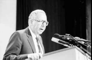 31. Tagung 1981 (29.6.-3.7.) Mediziner; Eröffnung: H. Breuer beim Vortrag