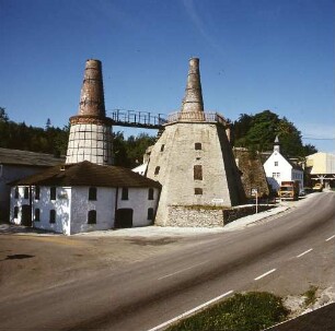 Pockau-Lengefeld. Kalkwerk 4 A. Blick zu den Kalköfen. Straßenansicht (B 101)