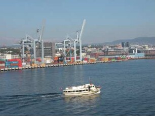 Oslo - Containerhafen : Containerhafen. Aufgenommen in Oslo im September 2004