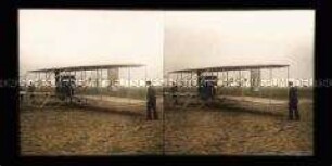 Orville Wrights Flieger auf der Gleitschiene, Tempelhofer Feld, Berlin