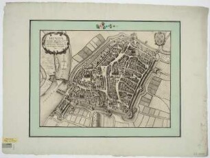 Vogelschauplan von Minden, Radierung, um 1682 : Minda : Saxoniae inferioris ad Visurgim nobilissima, à conditoribus suis Witekindo et Carolo Magno antiquissima. - [Amsterdam] , [um 1682]. - 1 Vogelschauplan : Radierung ; 50 x 36 cm SSE oben. - Titelkartusche oben links. - Ohne Kt.-Netz. - Windrose Mitte links. - Mit 1 Wappen