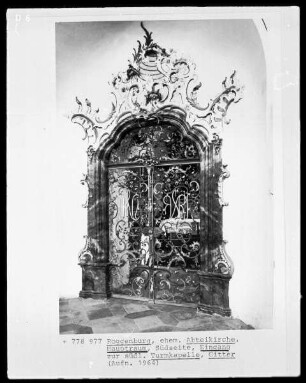 Eingang zur südlichen Turmkapelle