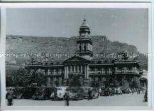 Rathaus in Kapstadt, Südafrika, im Hintergrund der Tafelberg