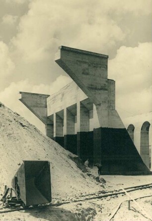 Überführung der Reichsautobahn Halle-Leipzig, Deutschland, 1935-1936