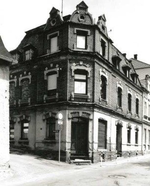 Oelsnitz-Raschau, Schleizer Straße 52. Wohnhaus. Eckansicht mit Fassade Michaelisstraße