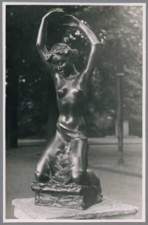 Kniende, 1907, Bronze