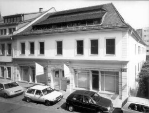 Kunst Haus Dresden : Dresden-Neustadt: Kunst Haus Dresden, Rähnitzgasse 8. Eingangsseite während der Ausstellung "Success. Junge Kunst aus Dresden" vom 29. Juni 2001 bis 16. September 2001