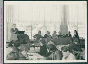 Elisabeth Selbert spricht bei der SPD-Frauenkonferenz, Wuppertal 1948