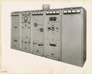 10-kW-Fernsehsender Nr. 507, Schrankgruppe B5 - B9, Frontansicht geschlossen, Foto 1954