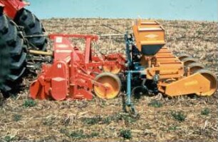Fotografie: Säverfahren, Einzelkornsaat, Mais, Mulchsaat