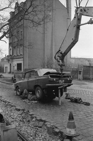 Dresden-Neustadt mit Moskwitsch 412 : Dresden-Neustadt mit Moskwitsch 412, pf 1991