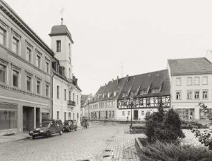 Wurzen, Markt, Südwest-Ecke mit Wohnhäusern, Liegenbank 1/3