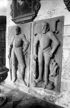 Kientzheim: Grabtafel der Herren von Schwendi, beide Grabtafeln, links Lazarus Schwendi