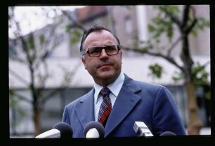 Dr. Helmut Kohl 22.5.74.