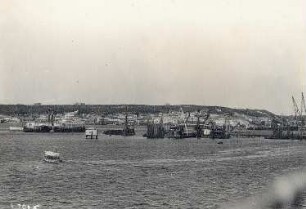 Havanna, Kuba. Hebearbeiten am Wrack des amerikanischen Kriegsschiffes "Maine" vor der Küste