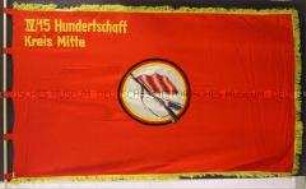 Fahne einer Kampfgruppe der IV/15. Hundertschaft Berlin-Mitte, mit Fahnenstange, Fahnenspitze, Futteral und Bandelier