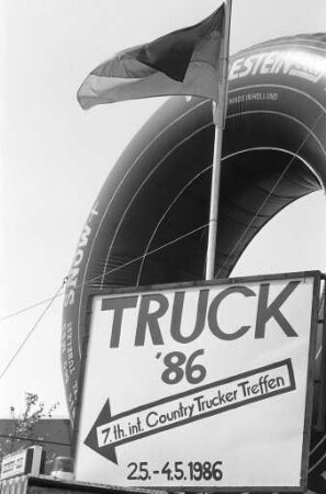 7. Internationales Trucker-Treffen des Country-Clubs Knielingen im Städtischen Rheinhafen Karlsruhe