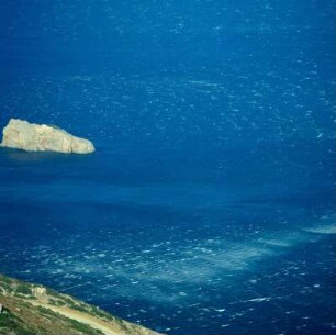 Amorgos. Die Rosse Poseidons, Fallwindphänomen unterhalb der Südost-Steilküste