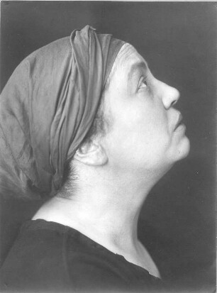 Judith. Tragödie von Friedrich Hebbel. Staatsschauspiel Dresden, 1924 : Rollenporträt Lotte Crusius