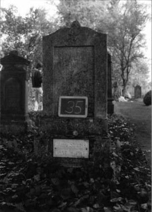Grabstein 35