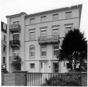 Bad Homburg, Kaiser-Friedrich-Promenade 63