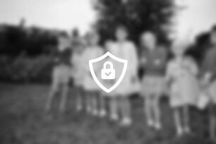 Kleingärtnerverein Fuhlenstegen e.V.: Rümpeler Weg / Finkenweg: Garten- und Kinderfest: Kinder in einer Reihe