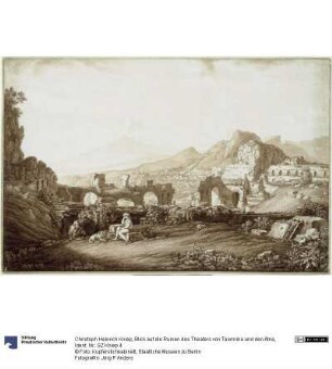 Blick auf die Ruinen des Theaters von Taormina und den Ätna