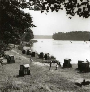 Mecklenburger Seenplatte. Freibad Zechlinerhütte am Schlabornsee
