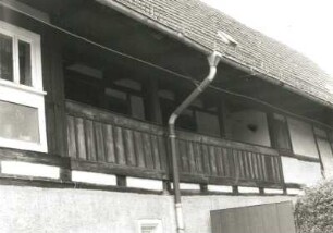 Dresden-Kaditz, Alkaditz 14. Bauernhof. Wohnstallhaus (1. H. 19. Jh.), Oberlaube