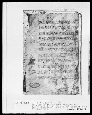 Bibliorum pars finalis, Pauli epistolae, Actus apostolorum, Epistolae canonicae, Apocalypsis — Initium-Zierseite mit einem verzierten Kreuz, Folio 1verso