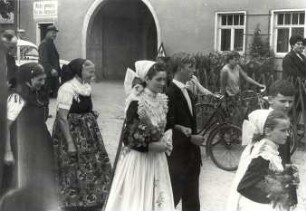 Hochzeit in Radibor : Gesellschaftliche Volkskultur - Sitten im Laufe des menschlichen Lebens - Hochzeit. Ort: Radwor / Radibor. Hochzeit.