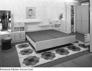 Schlafzimmer (Modell MT 900)