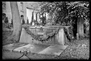 Husum. St.-Jürgen-Friedhof. Grab Theodor Storms