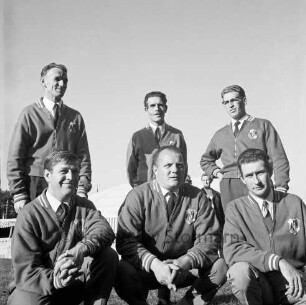 C.I.P.S. (Confédération Internationale de la Pêche Sportive) 16. Welt-Wettfischen: Die Sieger des Mannschaftswettbewerbes Joef van Deur, Willem vab Deur, Franz van Deur, Willem Dekker und Arnoldus Ten Otter aus den Niederlanden mit ihrem Betreuer Hulb Barendregt