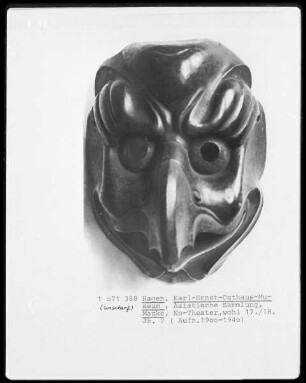 Maske aus dem No-Theater