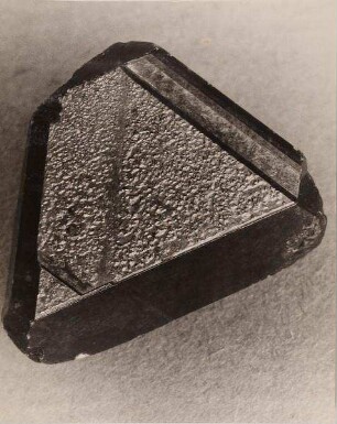 "Zinkblende-Kristall (Binnental, Schweiz)" aus der Serie "Kristalle"