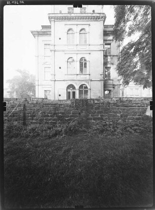 Dresden-Neustadt, Unterer Kreuzweg 1. Wohnhaus (1865). Seitenfront von Nordost