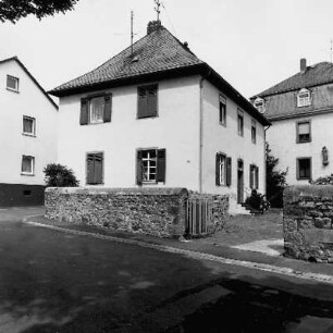 Ehem. kath. Pfarrhaus; Friedberg, Pfarrgasse 25