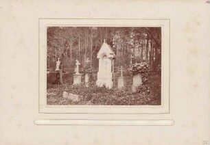 "Grabmal des Freifräuleins Elise von Ungern-Sternberg" in Illenau
