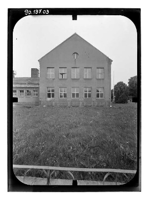 Zarrentin, Rosenstraße 27. Fritz-Reuter-Oberschule (um 1965). Teilansicht von Norden