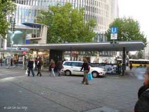 Verkehrskanzel, Pavillon mit Kiosk und Toilettenanlage; Berlin, Charlottenburg-Wilmersdorf