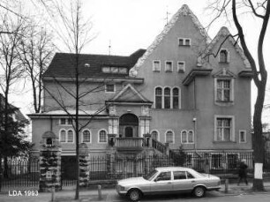 Villa & Einfriedung; Berlin, Charlottenburg-Wilmersdorf