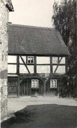 Umgebindehaus in Neschwitz : Chěža ze stołom w Njeswačidle