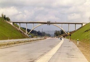 Überführung eines Feldwegs am Reisberg in km 539,276