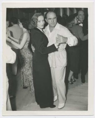 Marlene Dietrich (Los Angeles, zirka 1937 - 1939) (Archivtitel)