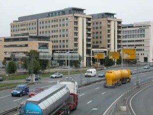 Oslo - Stadtautobahn : Zentrum Ost mit Stadtautobahn. Aufgenommen in Oslo im September 2004