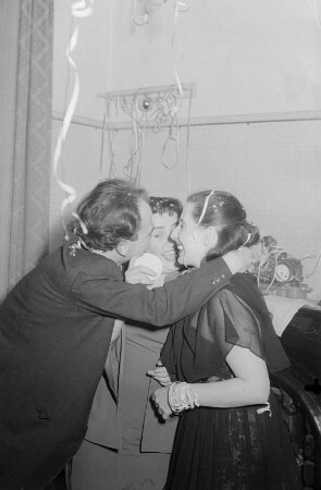 Silvesterfeier im Berliner Künstlerclub Möwe