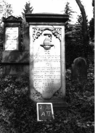Grabstein A II/2/20