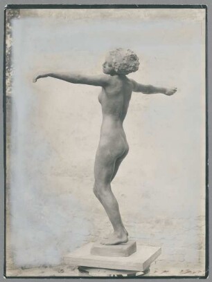 Tänzerin, 1911/12, Bronze