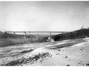 Sulzbachviadukt in km 186,136 Gesamtübersicht L = 365 m.